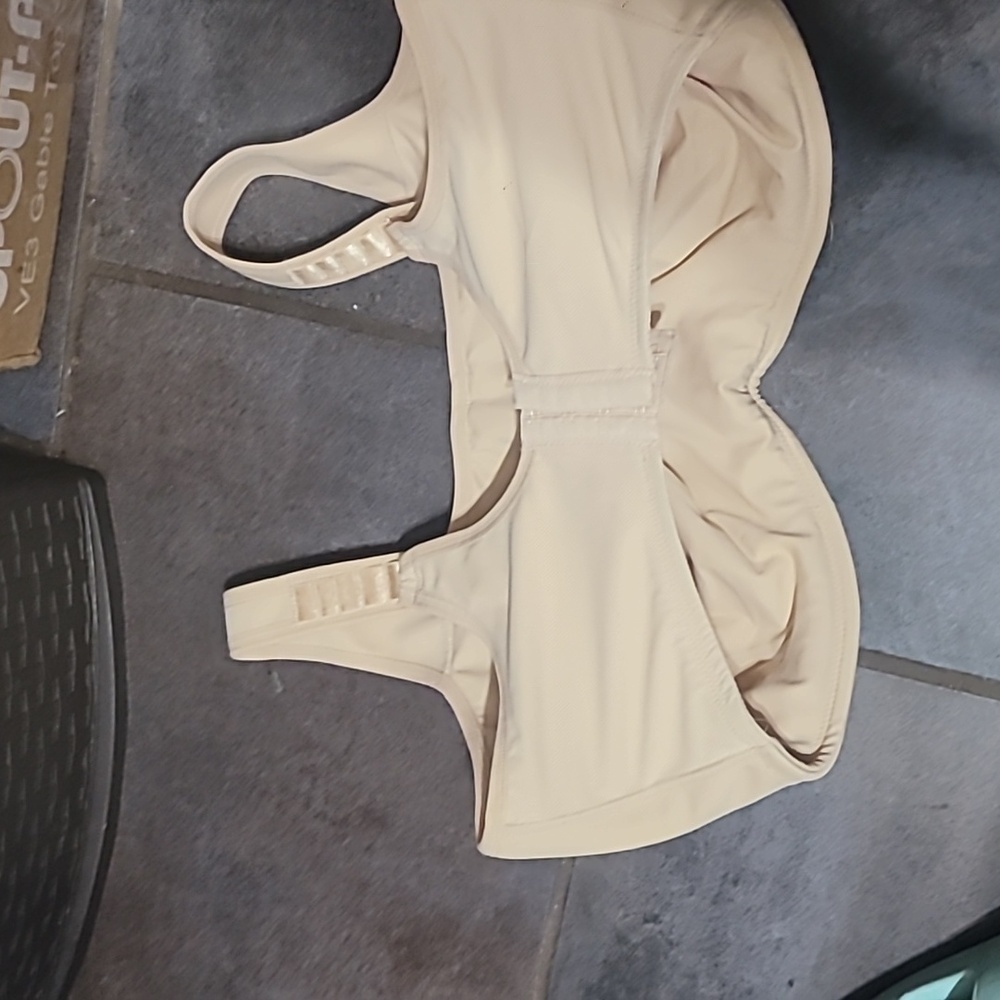 NWOT Wacoal Simone Sport High Impact Underwire Bra (style 855170) 40H/DDDDD - Picture 4 of 5